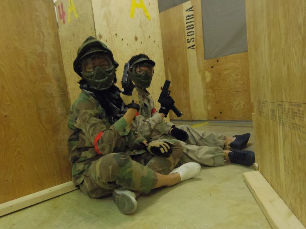 サバゲを楽しむ二人