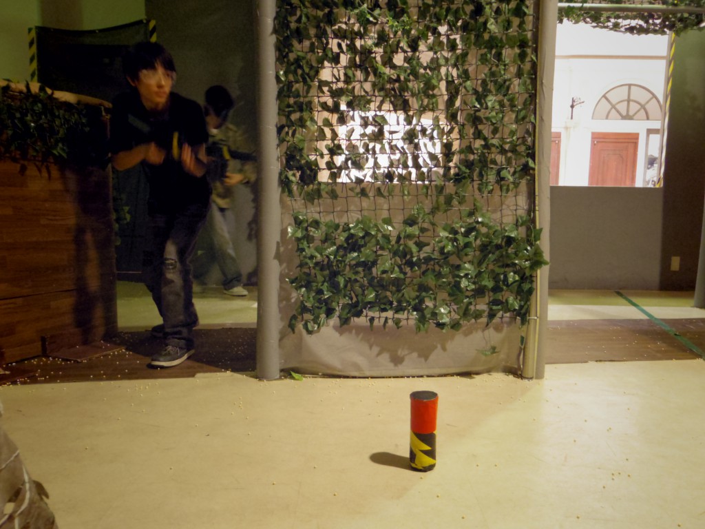 お台場店で貸切サバゲーでセンターフラッグ戦