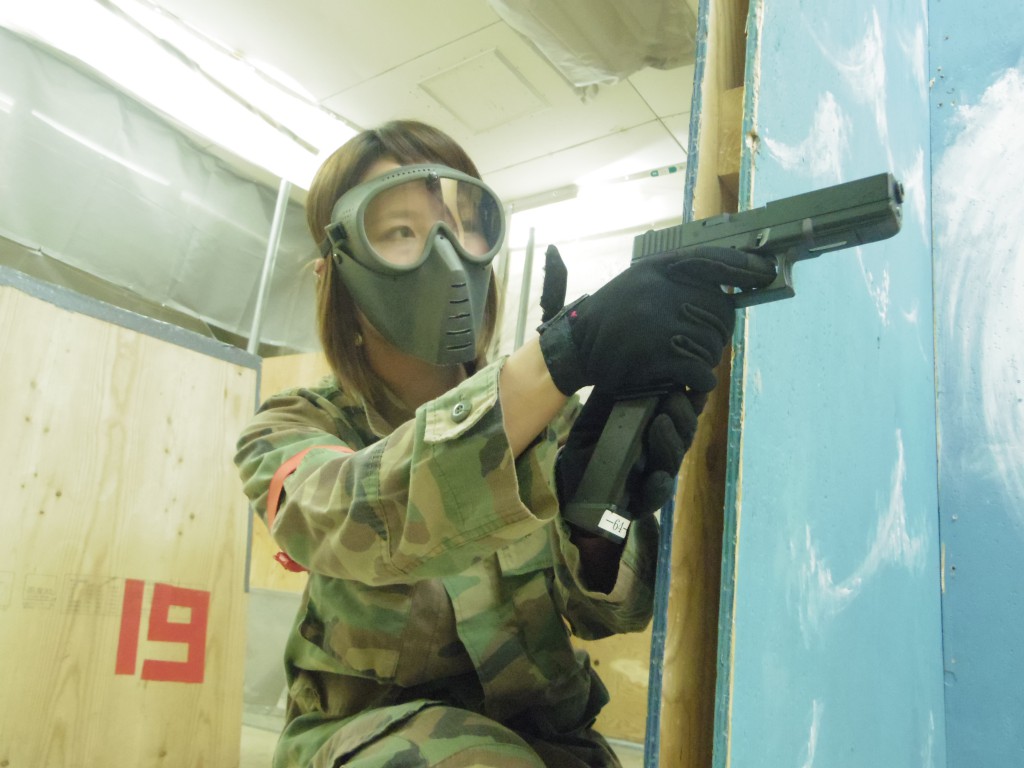 初めてサバゲをする女の子